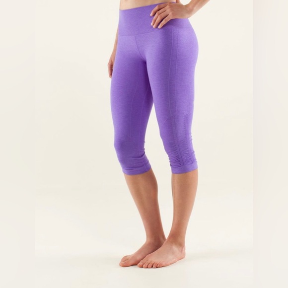 Lululemon In The Flow Crop
Power Purple - Picture 7 of 8